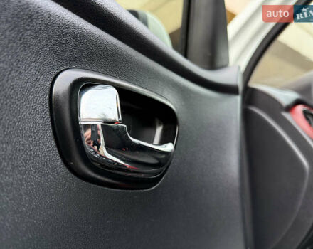 Білий Хендай і10, об'ємом двигуна 1.2 л та пробігом 49 тис. км за 7900 $, фото 58 на Automoto.ua