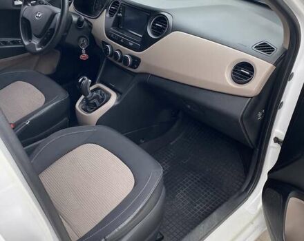 Хендай и10 2015 в Броварах на Automoto.ua Белый Хендай и10, объемом двигателя 1 л и пробегом 85 тыс. км за 7900 $, фото 6 на Automoto.ua