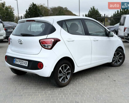 Белый Хендай и10, объемом двигателя 1.25 л и пробегом 77 тыс. км за 9799 $, фото 5 на Automoto.ua