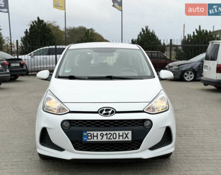 Белый Хендай и10, объемом двигателя 1.25 л и пробегом 77 тыс. км за 9799 $, фото 2 на Automoto.ua