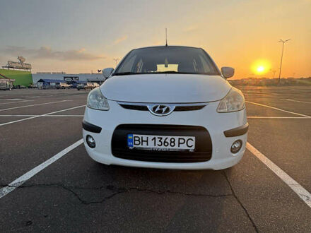 Белый Хендай и10, объемом двигателя 1.09 л и пробегом 115 тыс. км за 5400 $, фото 1 на Automoto.ua