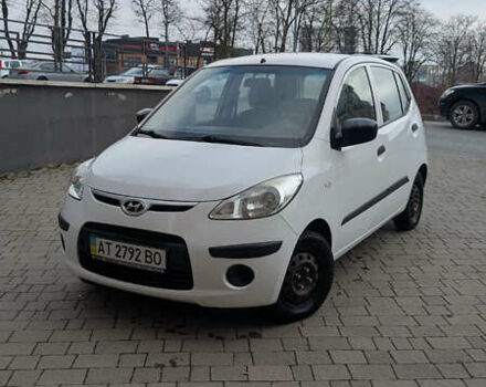 Белый Хендай и10, объемом двигателя 1.09 л и пробегом 103 тыс. км за 3900 $, фото 1 на Automoto.ua