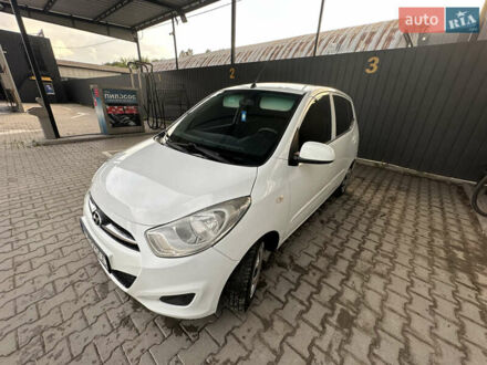 Хендай и10 2011 в Хмельницком на Automoto.ua Белый Хендай и10, объемом двигателя 1.25 л и пробегом 117 тыс. км за 6150 $, фото 1 на Automoto.ua