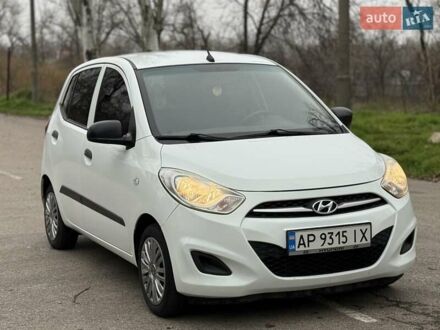 Белый Хендай и10, объемом двигателя 1.09 л и пробегом 160 тыс. км за 4500 $, фото 1 на Automoto.ua