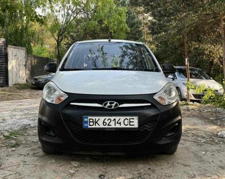 Белый Хендай и10, объемом двигателя 1.1 л и пробегом 128 тыс. км за 4500 $, фото 1 на Automoto.ua
