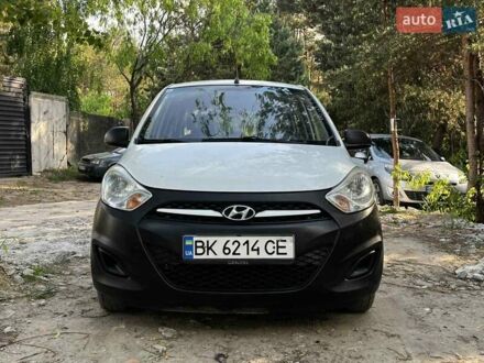 Хендай и10 2012 в Вараш (Кузнецовск) на Automoto.ua Белый Хендай и10, объемом двигателя 1.09 л и пробегом 127 тыс. км за 4750 $, фото 1 на Automoto.ua