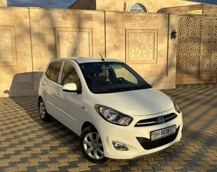 Белый Хендай и10, объемом двигателя 1.25 л и пробегом 129 тыс. км за 6888 $, фото 1 на Automoto.ua