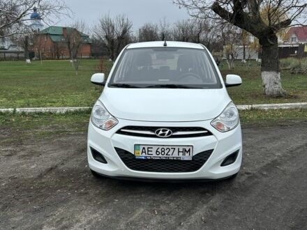 Белый Хендай и10, объемом двигателя 1.1 л и пробегом 15 тыс. км за 5999 $, фото 1 на Automoto.ua