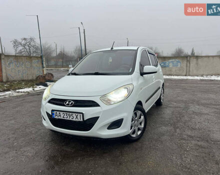 Белый Хендай и10, объемом двигателя 1.09 л и пробегом 165 тыс. км за 6950 $, фото 1 на Automoto.ua