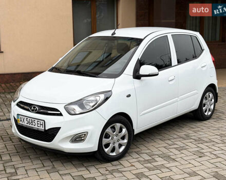 Белый Хендай и10, объемом двигателя 1.2 л и пробегом 49 тыс. км за 7900 $, фото 1 на Automoto.ua