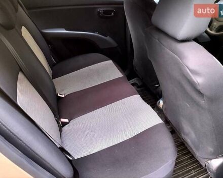 Бежевий Хендай і10, об'ємом двигуна 1.1 л та пробігом 86 тис. км за 6500 $, фото 4 на Automoto.ua