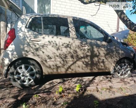 Бежевый Хендай и10, объемом двигателя 1.25 л и пробегом 120 тыс. км за 2500 $, фото 3 на Automoto.ua