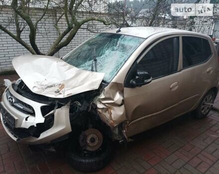 Бежевый Хендай и10, объемом двигателя 1.25 л и пробегом 120 тыс. км за 2500 $, фото 5 на Automoto.ua