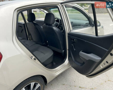 Бежевый Хендай и10, объемом двигателя 1.1 л и пробегом 82 тыс. км за 4500 $, фото 13 на Automoto.ua