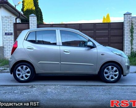 Бежевый Хендай и10, объемом двигателя 11 л и пробегом 119 тыс. км за 7500 $, фото 3 на Automoto.ua