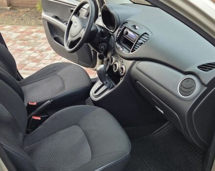 Бежевый Хендай и10, объемом двигателя 1.2 л и пробегом 130 тыс. км за 6500 $, фото 18 на Automoto.ua