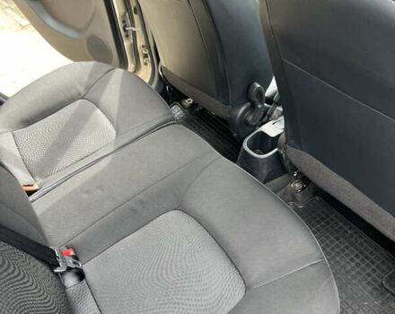 Бежевый Хендай и10, объемом двигателя 1.1 л и пробегом 82 тыс. км за 4500 $, фото 19 на Automoto.ua