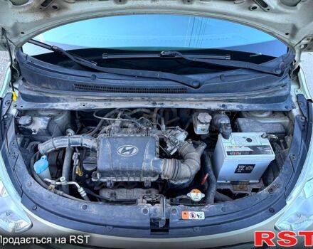 Бежевый Хендай и10, объемом двигателя 11 л и пробегом 119 тыс. км за 7500 $, фото 12 на Automoto.ua