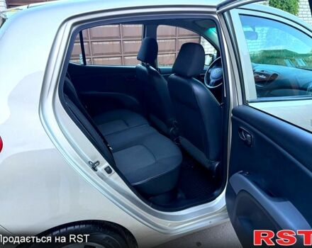 Бежевый Хендай и10, объемом двигателя 11 л и пробегом 119 тыс. км за 7500 $, фото 10 на Automoto.ua