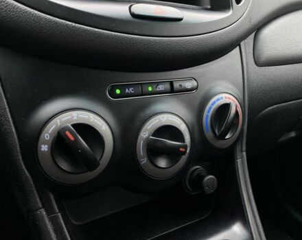 Бежевый Хендай и10, объемом двигателя 1.1 л и пробегом 156 тыс. км за 4550 $, фото 14 на Automoto.ua