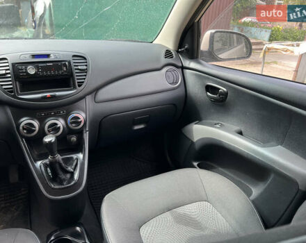 Бежевый Хендай и10, объемом двигателя 1.1 л и пробегом 82 тыс. км за 4500 $, фото 23 на Automoto.ua