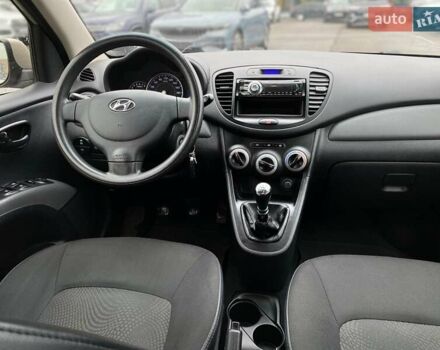 Бежевый Хендай и10, объемом двигателя 1.09 л и пробегом 156 тыс. км за 4550 $, фото 9 на Automoto.ua