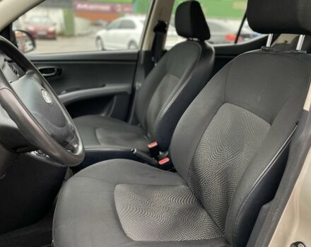 Бежевый Хендай и10, объемом двигателя 1.1 л и пробегом 156 тыс. км за 4550 $, фото 6 на Automoto.ua