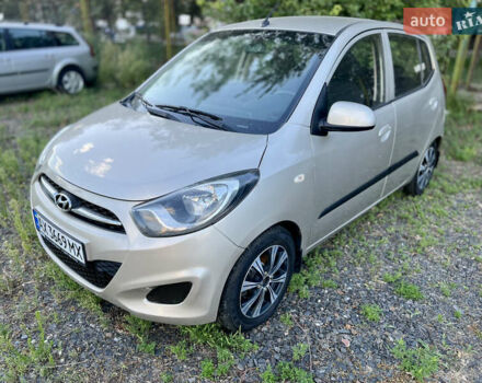 Бежевый Хендай и10, объемом двигателя 1.1 л и пробегом 82 тыс. км за 4500 $, фото 2 на Automoto.ua