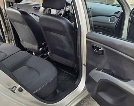 Бежевый Хендай и10, объемом двигателя 1.09 л и пробегом 131 тыс. км за 6666 $, фото 25 на Automoto.ua