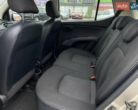 Бежевый Хендай и10, объемом двигателя 1.09 л и пробегом 156 тыс. км за 4550 $, фото 8 на Automoto.ua