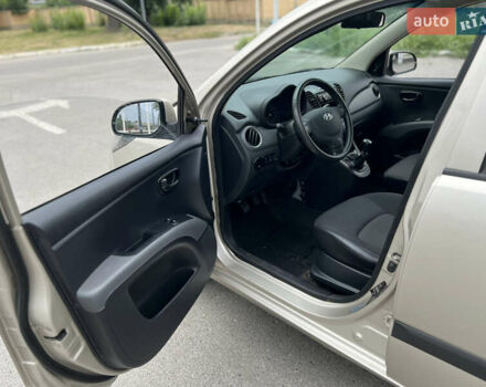 Бежевый Хендай и10, объемом двигателя 1.1 л и пробегом 82 тыс. км за 4500 $, фото 10 на Automoto.ua