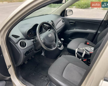 Бежевый Хендай и10, объемом двигателя 1.1 л и пробегом 82 тыс. км за 4500 $, фото 11 на Automoto.ua