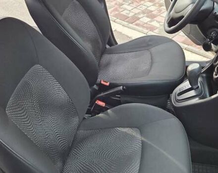 Бежевый Хендай и10, объемом двигателя 1.09 л и пробегом 131 тыс. км за 6666 $, фото 33 на Automoto.ua