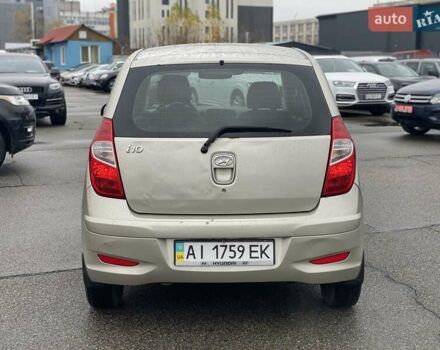 Бежевый Хендай и10, объемом двигателя 1.09 л и пробегом 156 тыс. км за 4550 $, фото 4 на Automoto.ua