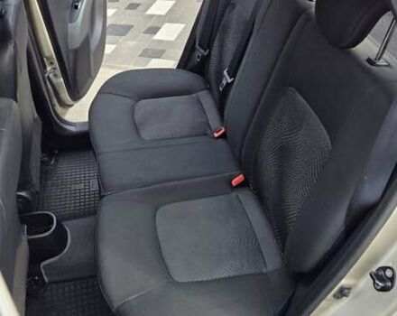 Бежевый Хендай и10, объемом двигателя 1.09 л и пробегом 131 тыс. км за 6666 $, фото 22 на Automoto.ua