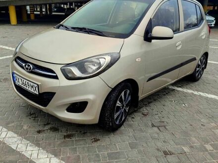 Хендай и10 2013 в Харькове на Automoto.ua Бежевый Хендай и10, объемом двигателя 1.1 л и пробегом 80 тыс. км за 5200 $, фото 1 на Automoto.ua