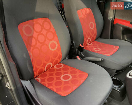 Черный Хендай и10, объемом двигателя 1.09 л и пробегом 67 тыс. км за 6800 $, фото 21 на Automoto.ua