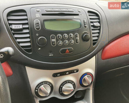 Черный Хендай и10, объемом двигателя 1.09 л и пробегом 67 тыс. км за 6800 $, фото 13 на Automoto.ua