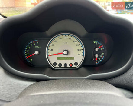 Черный Хендай и10, объемом двигателя 1.09 л и пробегом 78 тыс. км за 4800 $, фото 9 на Automoto.ua