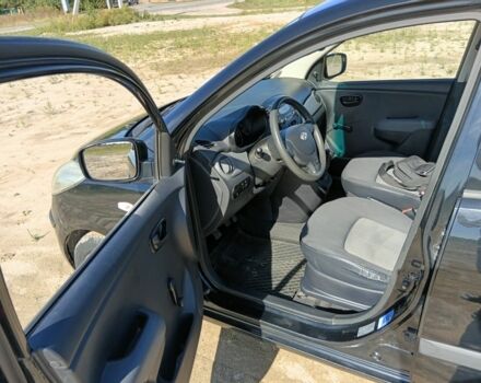 Черный Хендай и10, объемом двигателя 1.2 л и пробегом 260 тыс. км за 4000 $, фото 14 на Automoto.ua