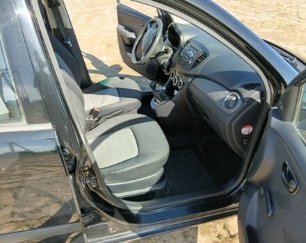 Черный Хендай и10, объемом двигателя 1.2 л и пробегом 260 тыс. км за 4000 $, фото 10 на Automoto.ua