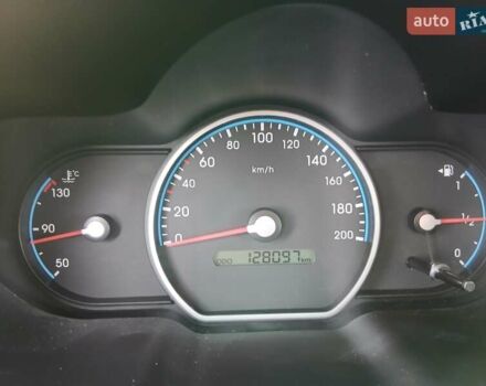 Чорний Хендай і10, об'ємом двигуна 1.09 л та пробігом 128 тис. км за 6000 $, фото 6 на Automoto.ua