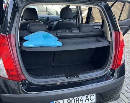 Черный Хендай и10, объемом двигателя 1.09 л и пробегом 78 тыс. км за 4800 $, фото 4 на Automoto.ua