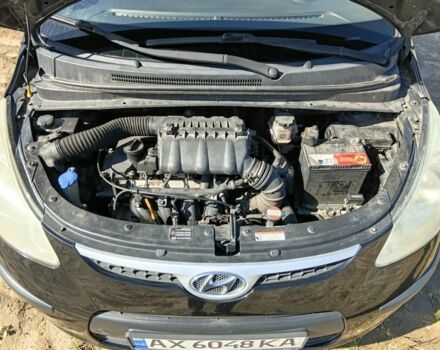 Черный Хендай и10, объемом двигателя 1.2 л и пробегом 260 тыс. км за 4000 $, фото 7 на Automoto.ua
