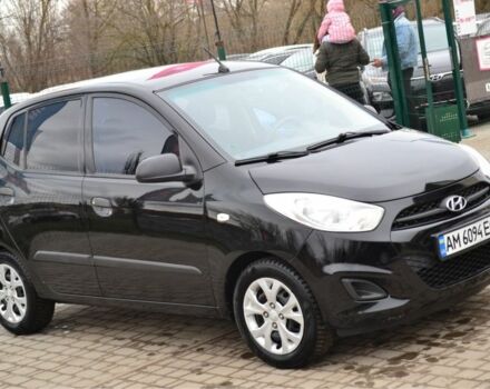 Черный Хендай и10, объемом двигателя 1.1 л и пробегом 250 тыс. км за 4500 $, фото 1 на Automoto.ua