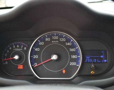 Черный Хендай и10, объемом двигателя 1.1 л и пробегом 250 тыс. км за 4500 $, фото 6 на Automoto.ua
