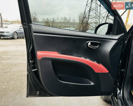 Черный Хендай и10, объемом двигателя 1.2 л и пробегом 112 тыс. км за 7500 $, фото 14 на Automoto.ua