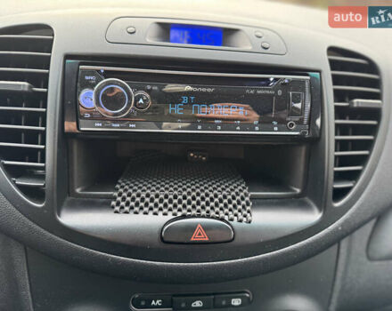 Фиолетовый Хендай и10, объемом двигателя 1.1 л и пробегом 112 тыс. км за 6500 $, фото 12 на Automoto.ua