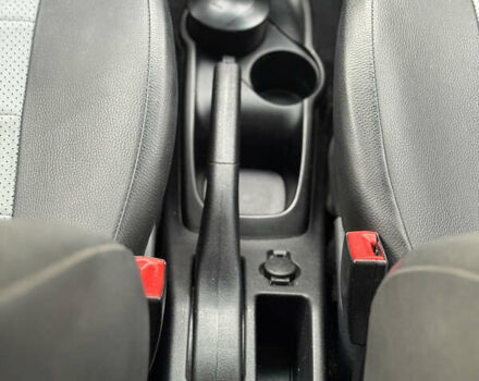 Фиолетовый Хендай и10, объемом двигателя 1.1 л и пробегом 112 тыс. км за 6500 $, фото 9 на Automoto.ua