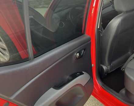 Красный Хендай и10, объемом двигателя 1.2 л и пробегом 154 тыс. км за 4500 $, фото 14 на Automoto.ua